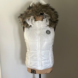 Aeropostale vest size Large